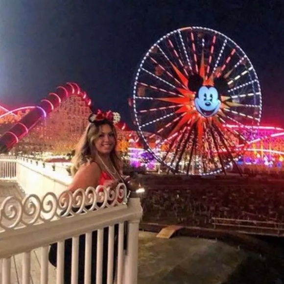 Meet your Posher, Lilly - Picture 1 of 1